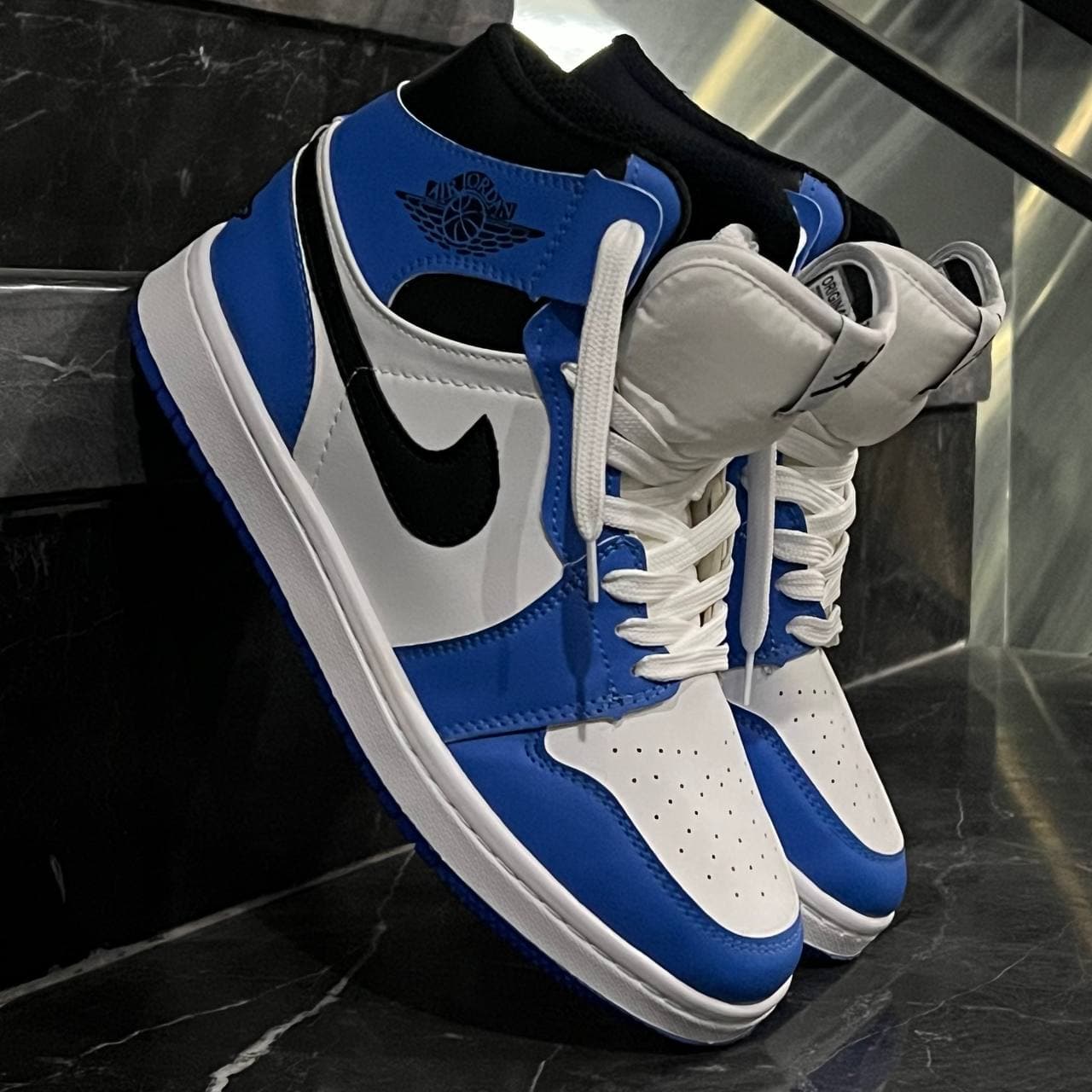 کفش کتانی مردانه نایک جردن 1 ساقدار سفید آبی Nike Jordan 1 — تصویر ۲