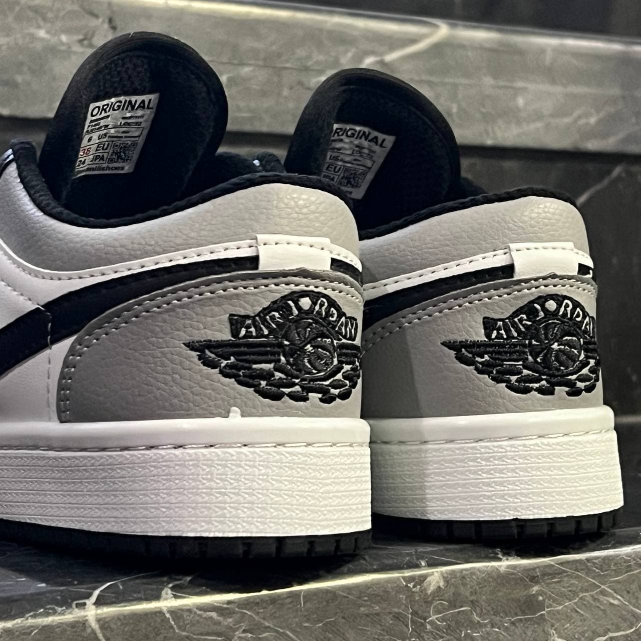کفش کتانی زنانه نایک جردن 1 مشکی سفید طوسی Nike Jordan 1 — تصویر ۳