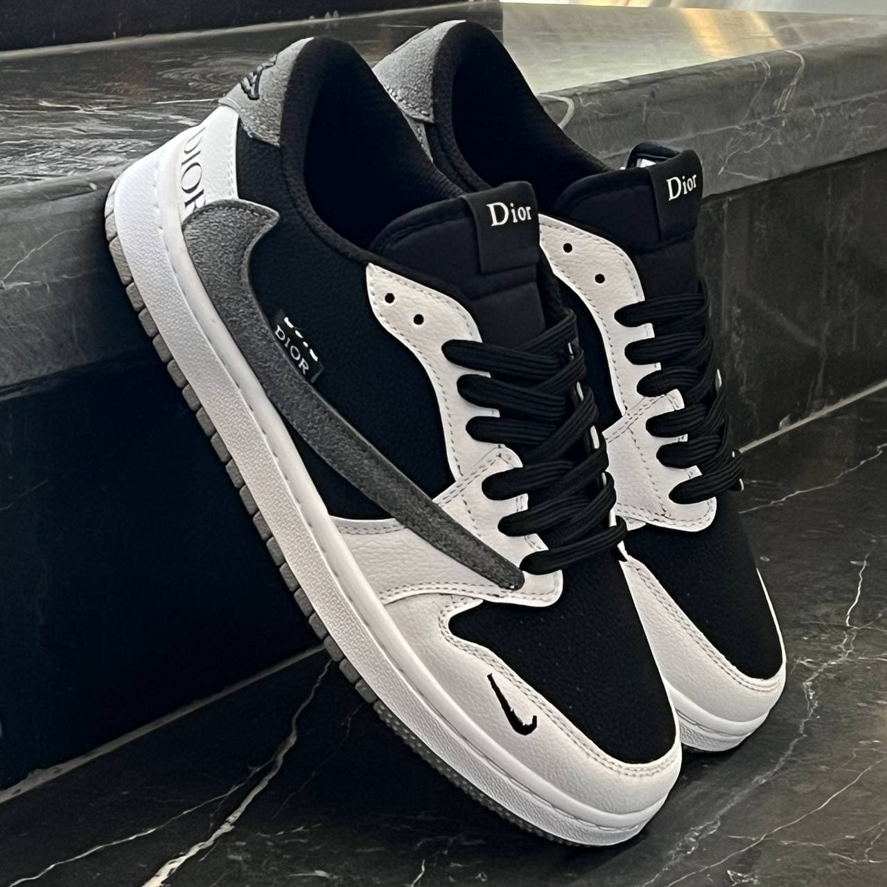 کتانی مردانه نایک ترویس مشکی سفید طوسی دیور Nike Travis