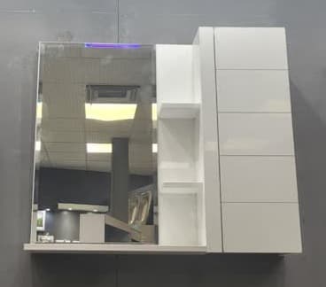 آینه و باکس ضد آب آتاژور دار با جا حوله ای 50*60