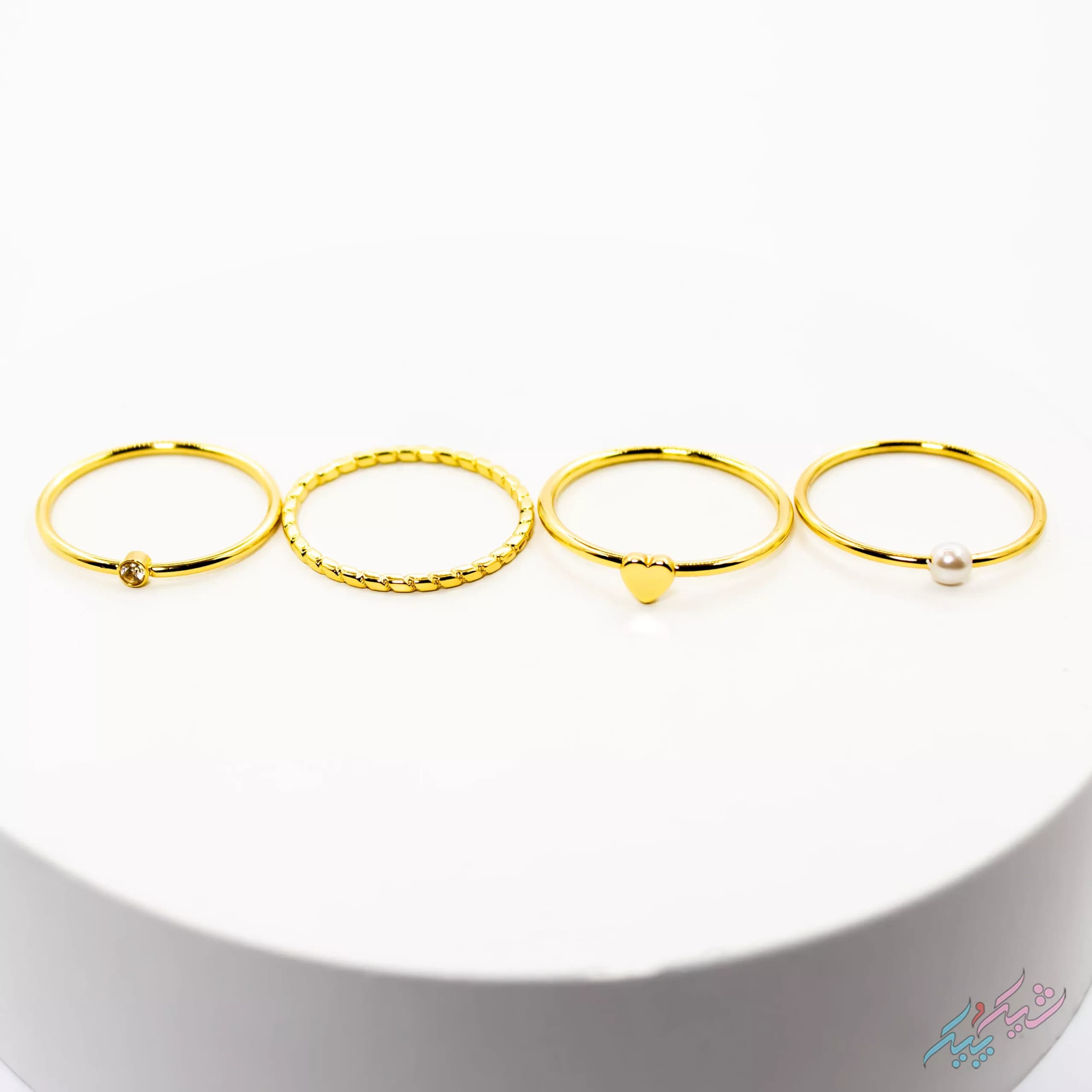پک چهارتایی انگشتر طلایی برند I Am زیرکونیا مروارید قلب پیچ | روکش طلا – GOLD PLATED