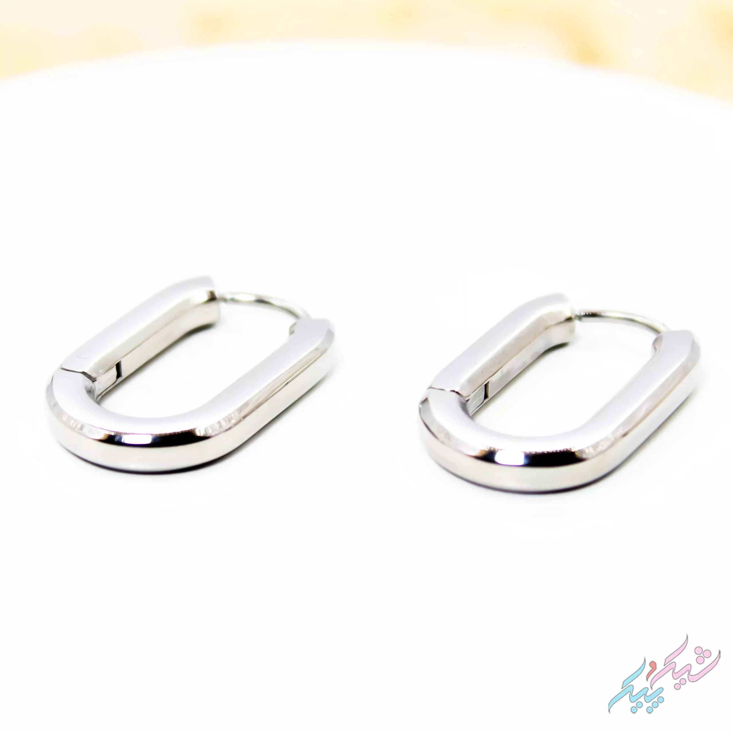 گوشواره حلقه‌ای طرح بیضی برند ACCESSORIES ؛ مدل Long Lasting رنگ ثابت — تصویر ۳