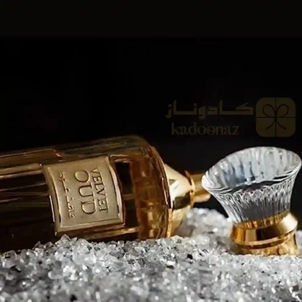 ادکلن ولوت عود لطافه ۱۰۰میل رایحه توسکان لدر و آمبر لدر تامفورد — تصویر ۶