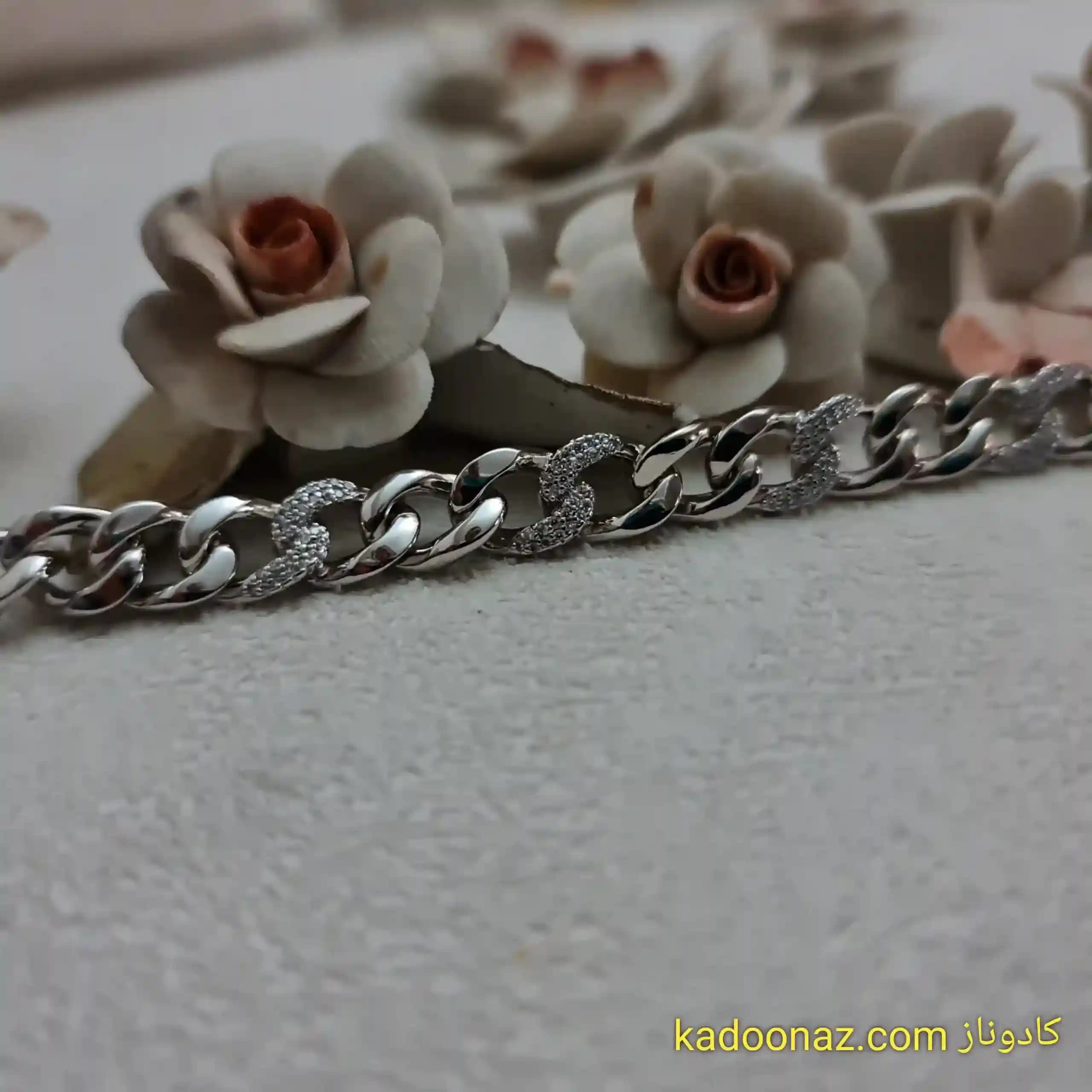 دستبند زنجیری کارتیه نگین دار ژوپینگ کد BB015 — تصویر ۴