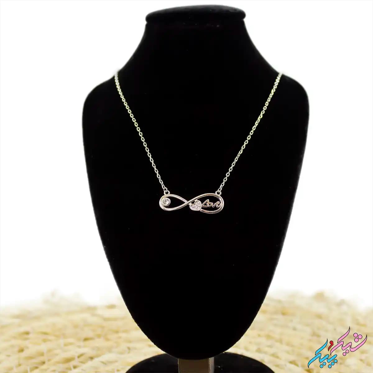 گردنبند نقره ۹۲۵ طرح « اینفینیتی لاو » (Infinity Love) با نگینهای زیرکونیا — تصویر ۲
