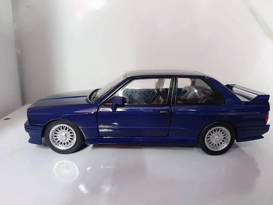 اسباب بازی ماشین فلزی سایز1/24 BMW سری M3 — تصویر ۴