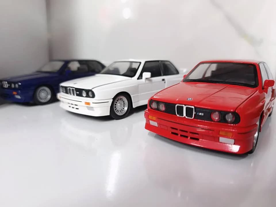 اسباب بازی ماشین فلزی سایز1/24 BMW سری M3 — تصویر ۸