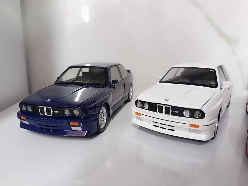 اسباب بازی ماشین فلزی سایز1/24 BMW سری M3 — تصویر ۶
