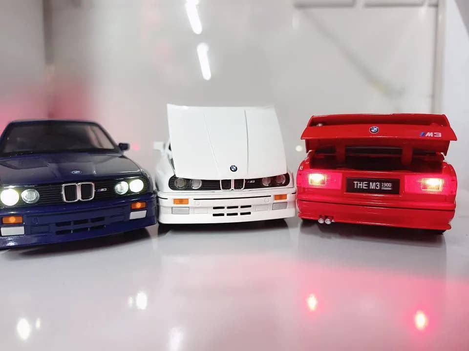اسباب بازی ماشین فلزی سایز1/24 BMW سری M3 — تصویر ۷