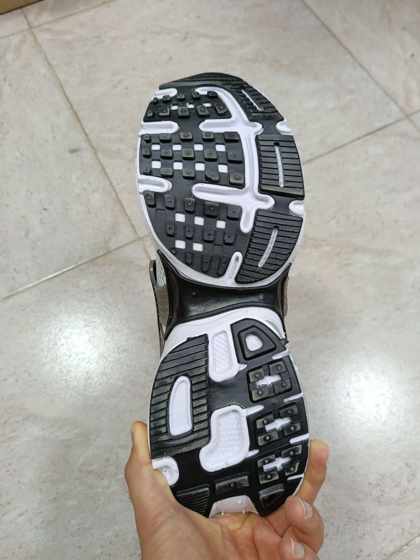 کتونی کفش وی تو کی مردانه v2k nike — تصویر ۴