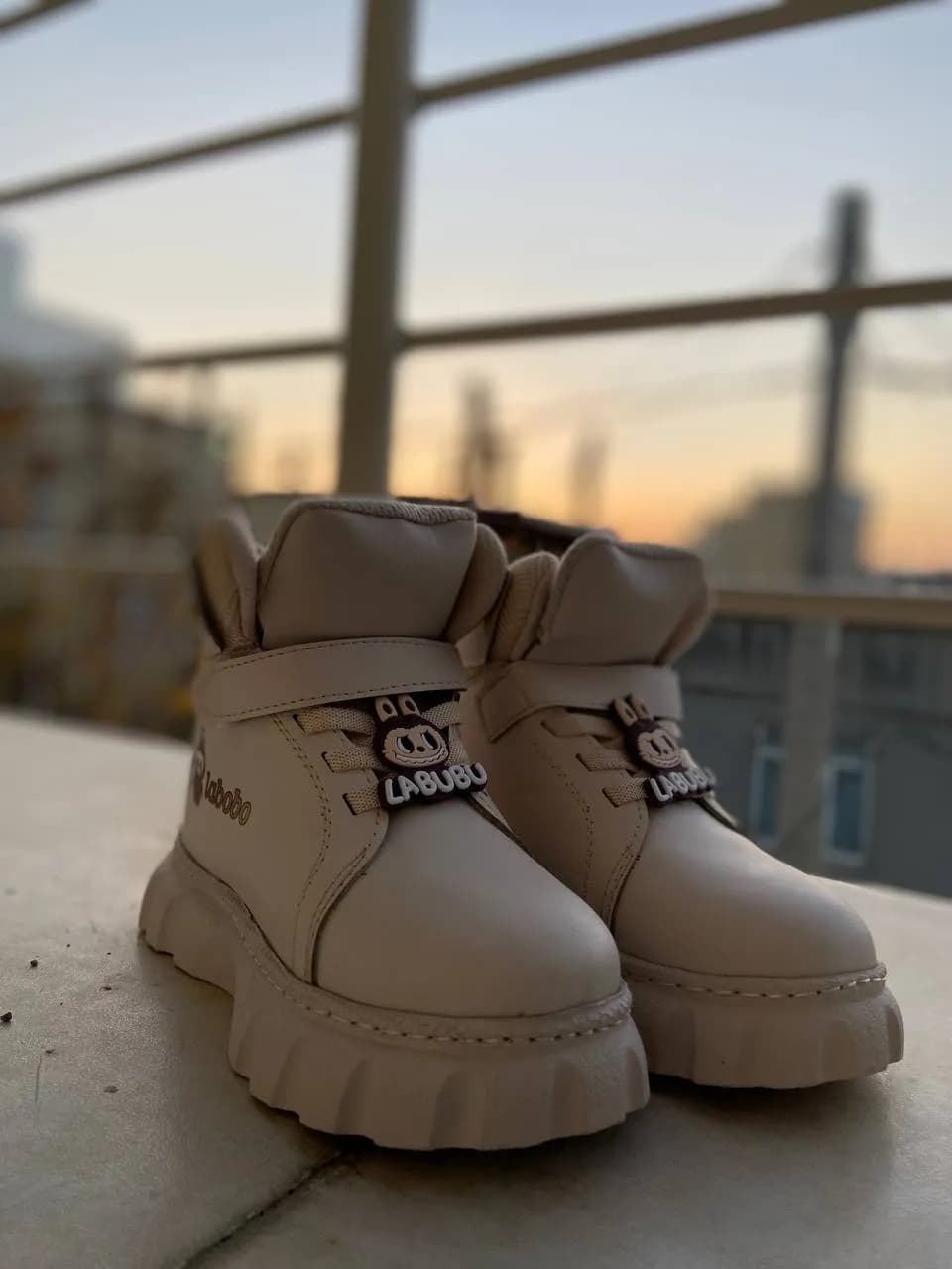 بوت بچه گانه لبوبو — تصویر ۴