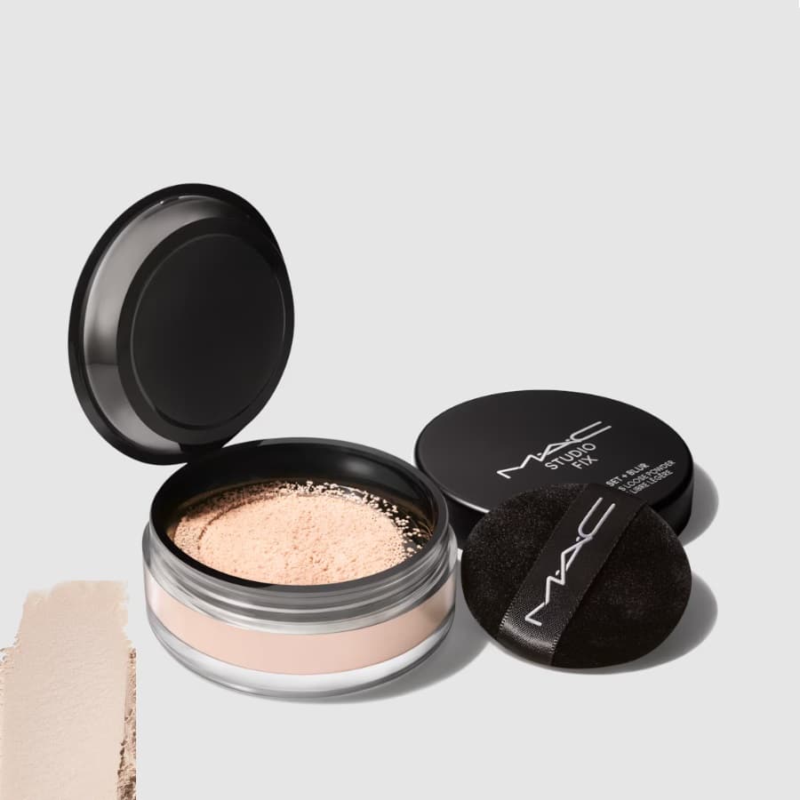پودر فیکس مک | Mac Weightless Loose Powder — تصویر ۴