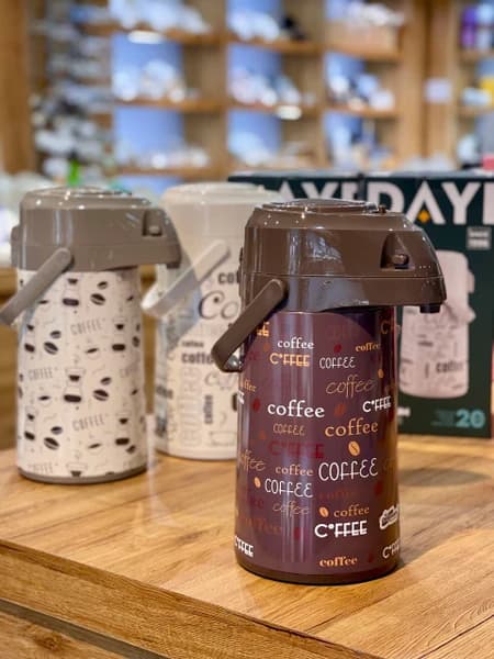 فلاسک استیل پمپی طرح COFFEE برند DAY DAYS — تصویر ۳