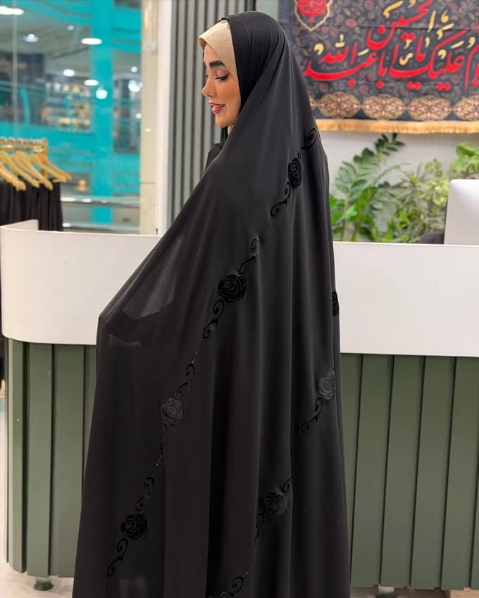چادر دوخت سنتی ایرانی بولگاری نگین ومخمل 5 — تصویر ۳