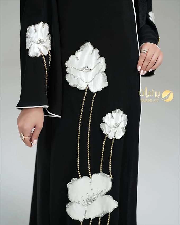 مانتو عبایی ویدا مغزی دوزی جواهر دوزی سپیده — تصویر ۳