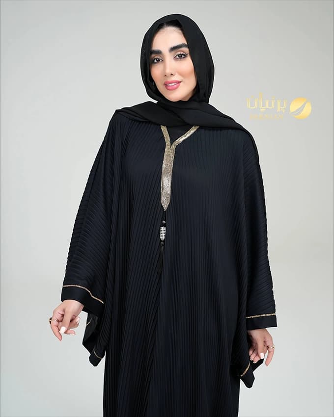 مانتو پلیسه اماراتی مشکی — تصویر ۳