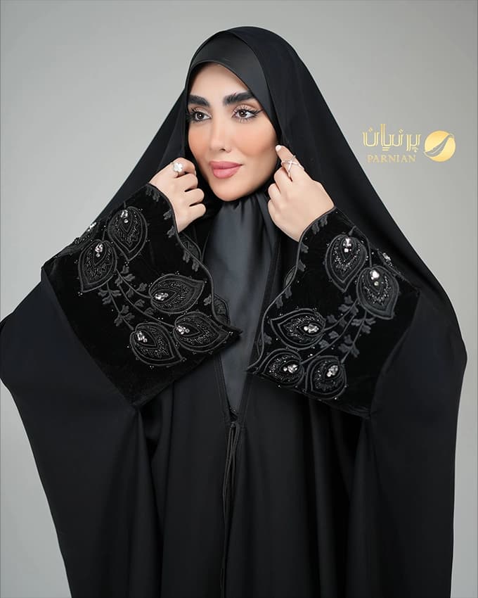 چادر عربی جده بولگاری اشرافی گلدوزی پر طاووس — تصویر ۳