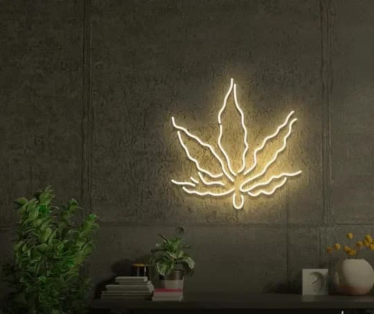 تابلو نئون طرح برگ weed کد 060