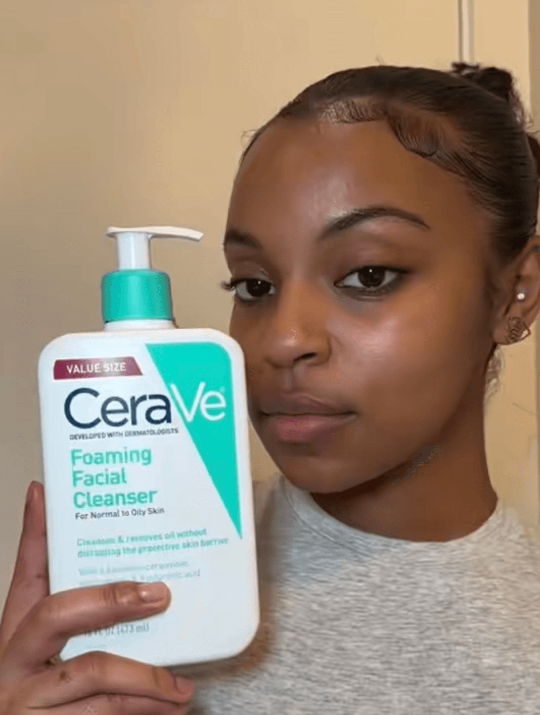 فوم شست و شوی صورت پوست نرمال و چرب سراوی Cerave Foaming Cleanser — تصویر ۳