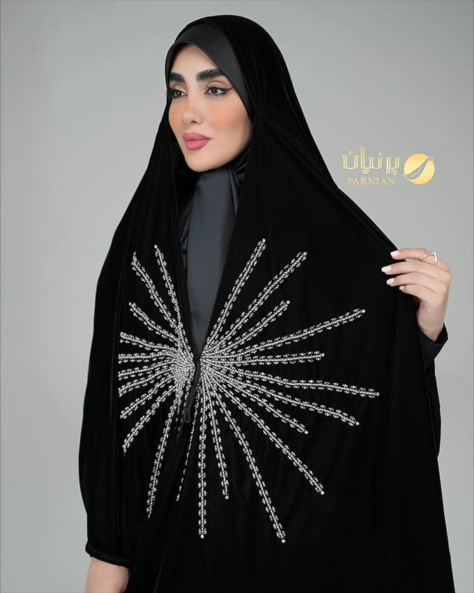 چادر جده مخمل جواهردوزی خورشیدی نقره ای — تصویر ۳