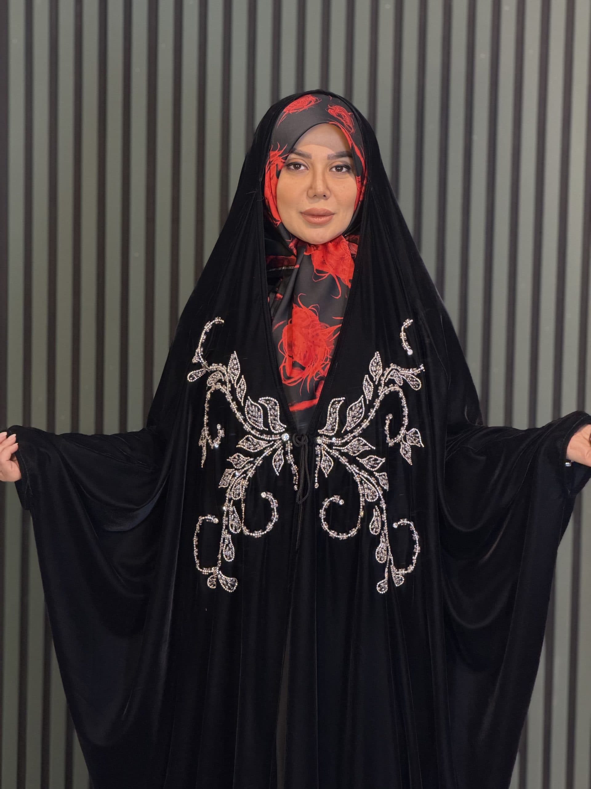 چادر جده مخمل جواهردوزی آرمیتا پروانه — تصویر ۲