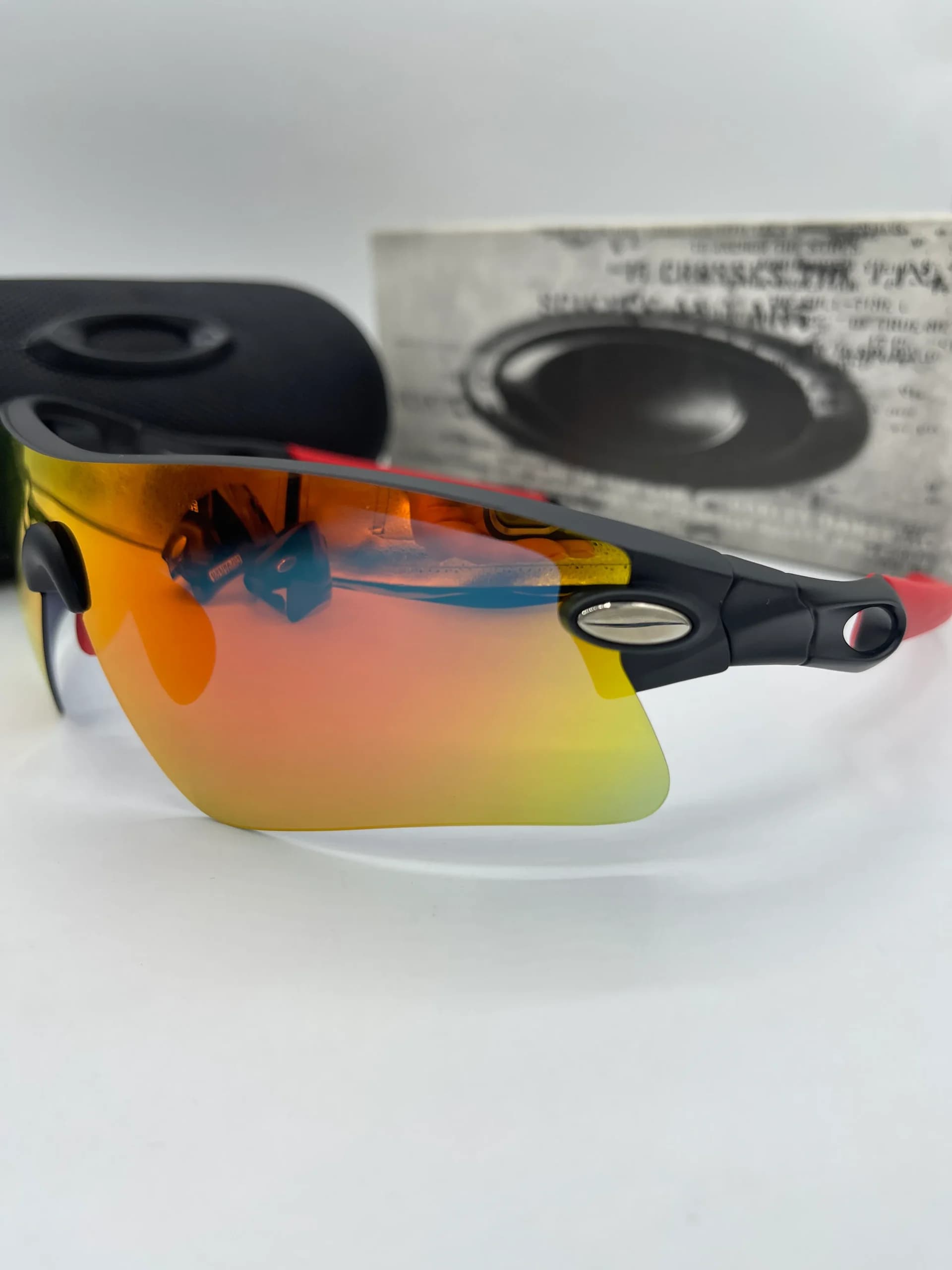 عینک آفتابی ورزشی اوکلی مدل ریدار (Oakley Radar) | فریم حرفه‌ای و عدسی ضدبازتاب (مستر کوالیتی) — تصویر ۵