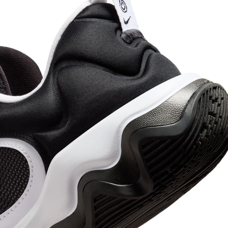 کتونی بسکتبال Nike Giannis Immortality 3 نایک جیانیس ایمورتالیتی 3 رنگ مشکی — تصویر ۹