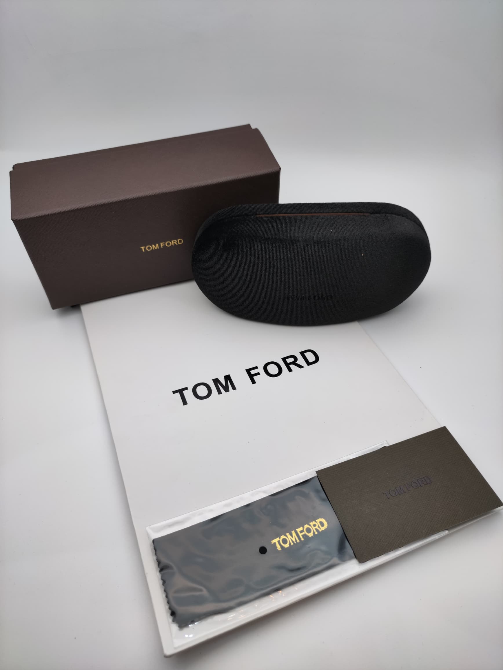 پک جاعینکی اورجینال تام فورد (Tom Ford) — تصویر ۲