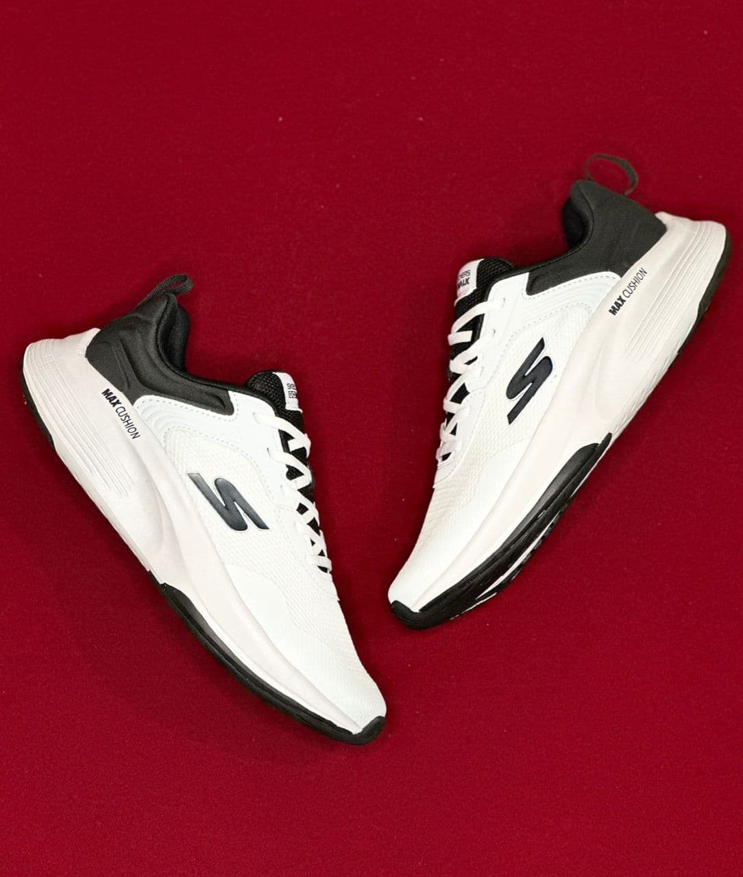کتونی رانینگ و پیاده روی Mizuno Wave Rider 26 میزانو ویو رایدر 26 رنگ سفید مشکی — تصویر ۲