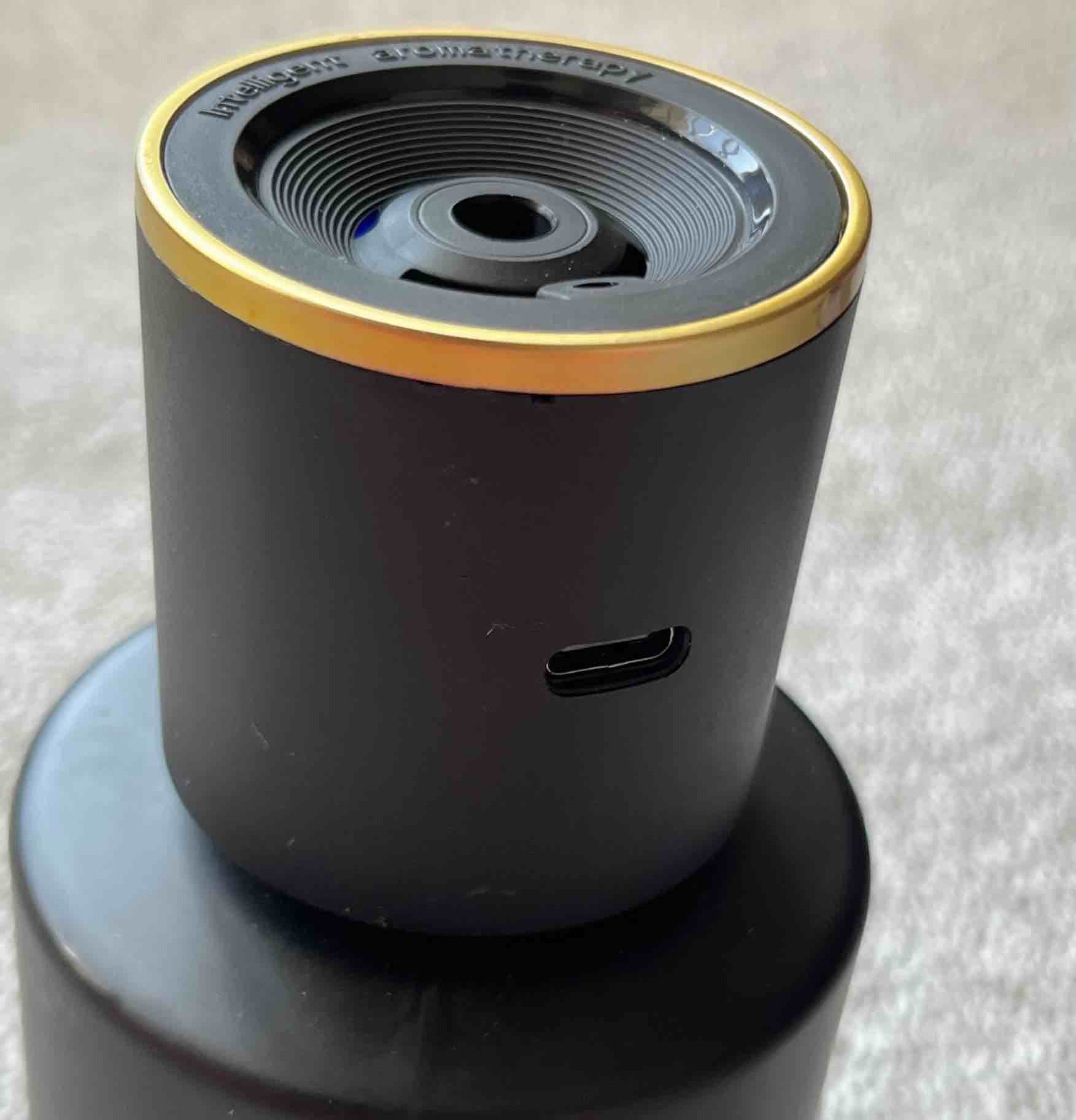 خوشبو کننده هوشمند Smart Car Fragrance Diffuser مدل XX-23 با نور کهکشانی و اسانس — تصویر ۶
