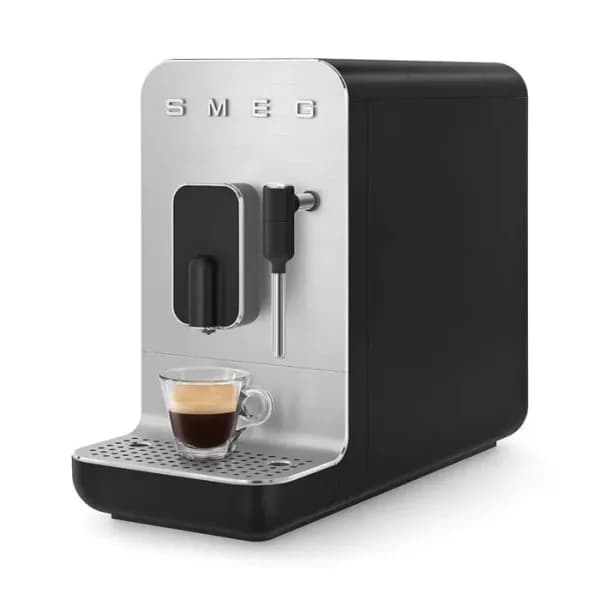 اسپرسوساز اتوماتیک اسمگ SMEG با نازل بخار مدل BCC02 رنگ مشکی مات — تصویر ۳