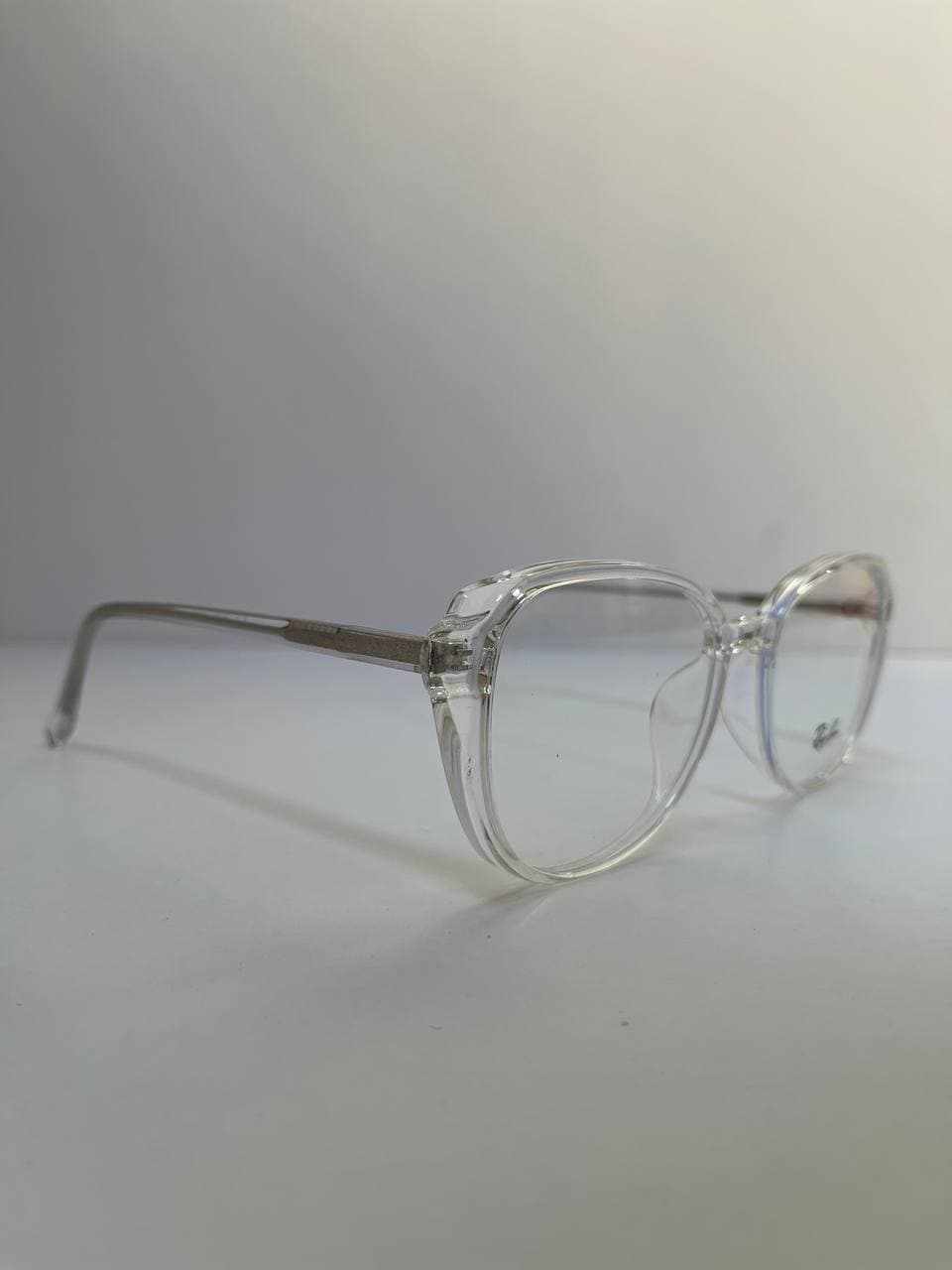 عینک طبی ری بن مدل Classic Oval فریم ضخیم سبک دسته TR90 کد 28004 — تصویر ۸