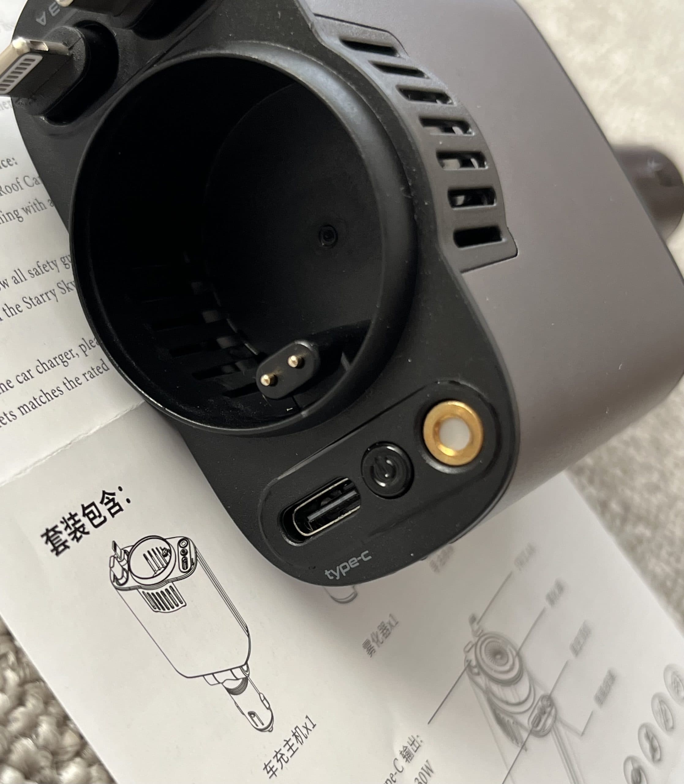 شارژر فندکی ماشین با کابل جمع شونده لیزرکهکشانی خوش بو کننده هوشمند 5 کاره STARKIGHT CAR CHARGER مدل D1 W&O — تصویر ۶