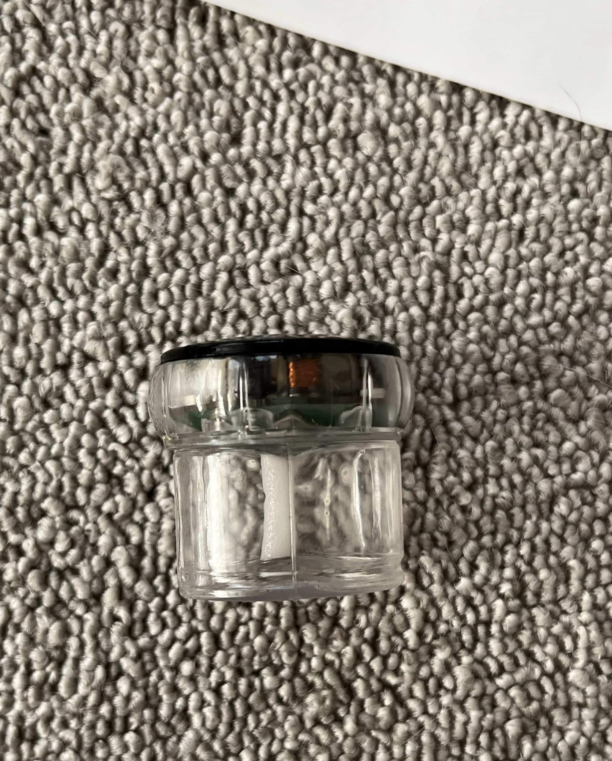 شارژر فندکی ماشین با کابل جمع شونده لیزرکهکشانی خوش بو کننده هوشمند 5 کاره STARKIGHT CAR CHARGER مدل D1 W&O — تصویر ۵
