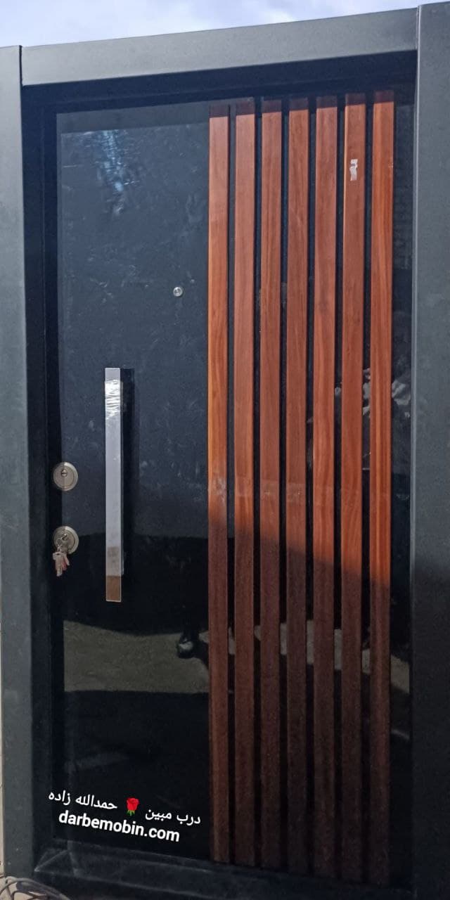 درب ضدسرقت تمام نما شیشه خور جدید کد 570 — تصویر ۲