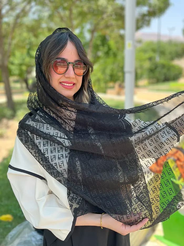 شال توری طرح فندی — تصویر ۴