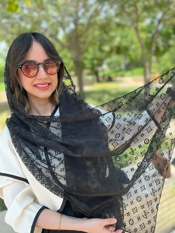 شال توری طرح LV — تصویر ۴
