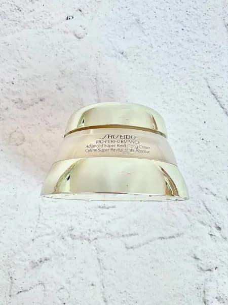 کرم ضد پیری و احیا کننده پوست صورت مدل بایو پرفرمنس شیسیدو SHISEIDO — تصویر ۵