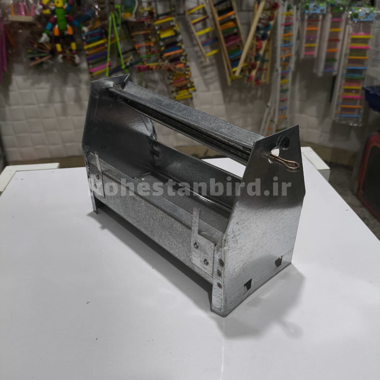 دانه خوری فلزی 20 سانت 1