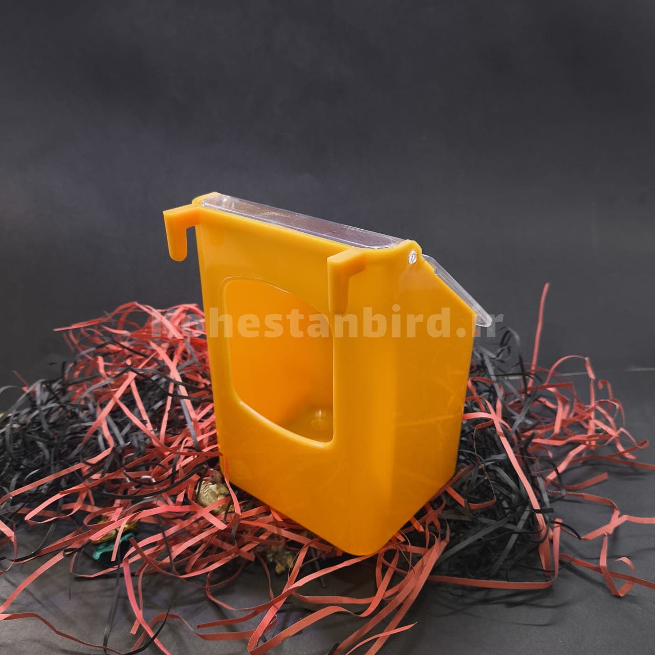 دانه خوری تک چشمه