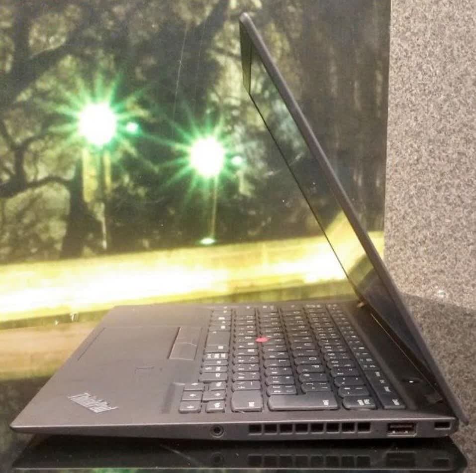 لپتاپ استوک Lenovo ThinkPad X1 Carbon GEN5 نسل i5-6300U | رم 8GB | هارد 256GB SSD گارانتی + کیف — تصویر ۶
