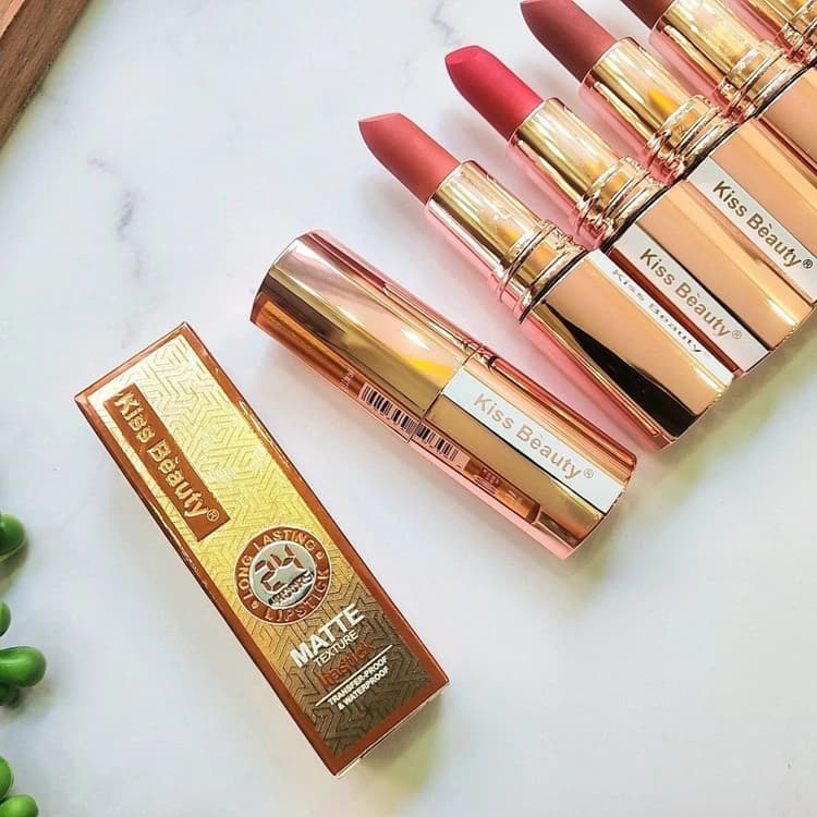 رژلب مات جامد کیس بیوتی Kiss béauty — تصویر ۵