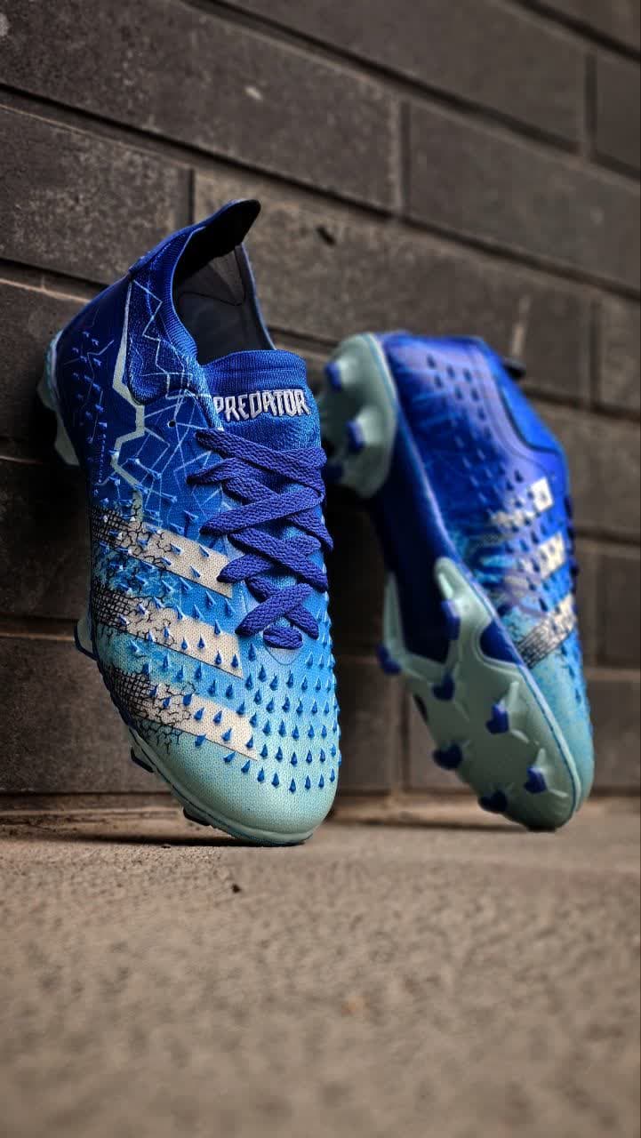 کفش فوتبال آدیداس پردیتور فریک ۲۰۲۴ آبی Adidas Predator Freak — تصویر ۲