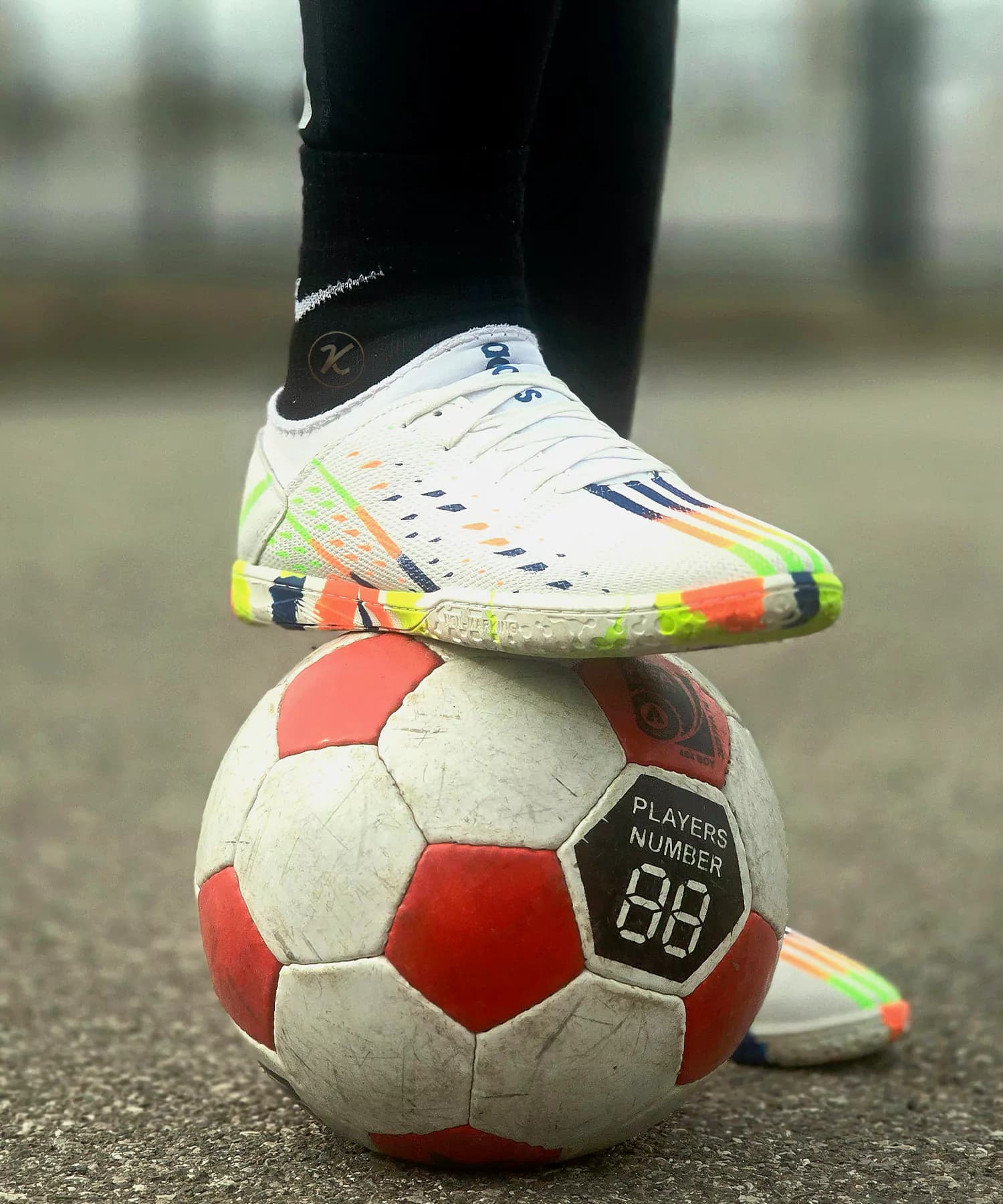 کفش سالنی آدیداس پردیتور Adidas Predator — تصویر ۴
