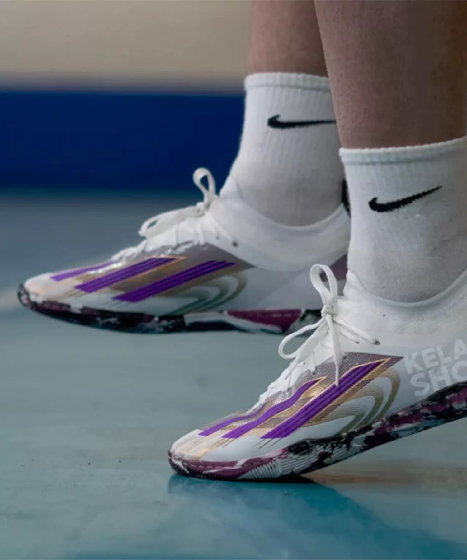 کفش سالنی آدیداس کریزی فست سفید بنفش Adidas Crazy Fast — تصویر ۶