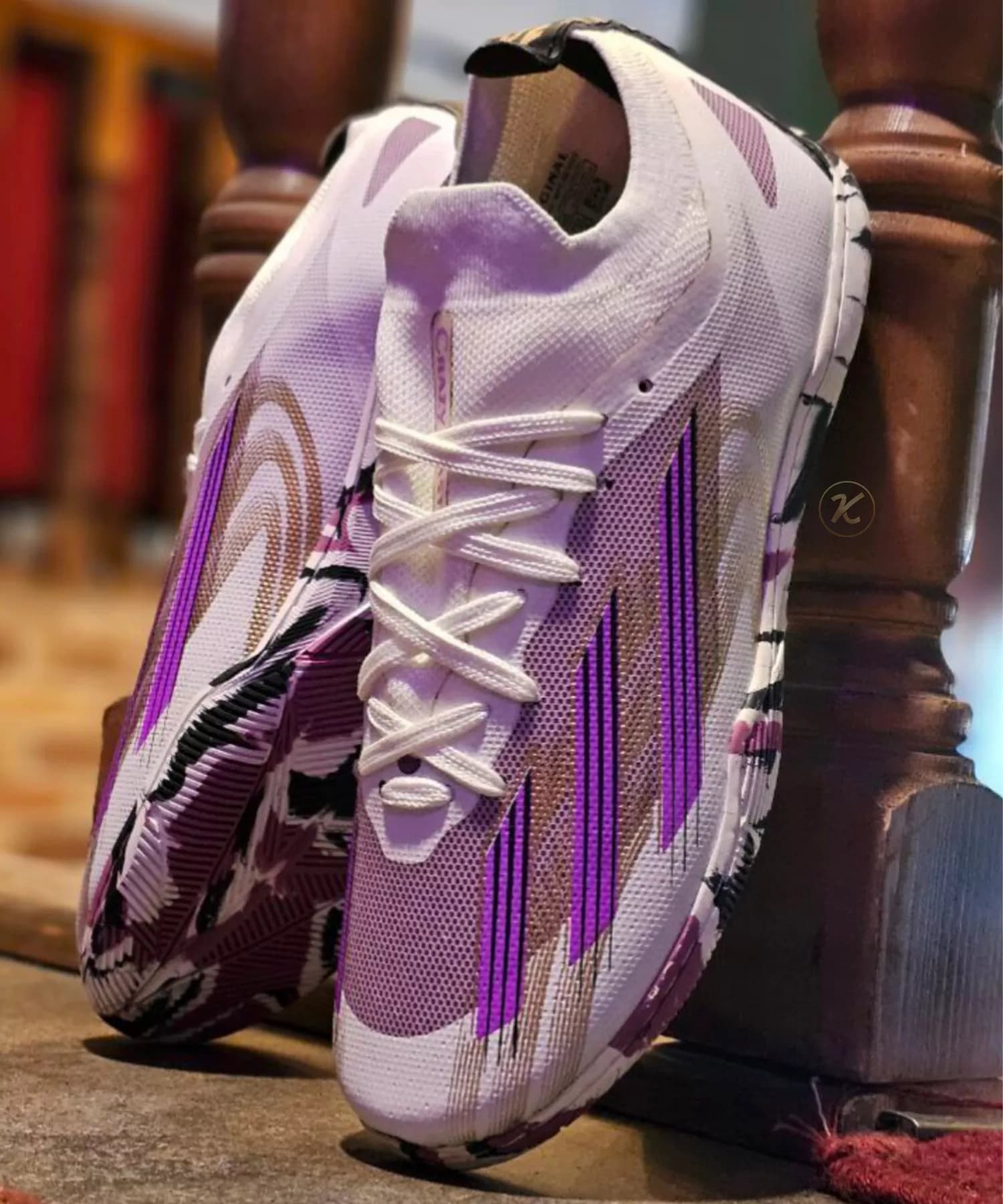کفش سالنی آدیداس کریزی فست سفید بنفش Adidas Crazy Fast — تصویر ۳