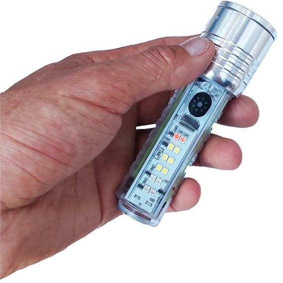 چراغ قوه دستی مدل 520A دارای نور UV — تصویر ۲