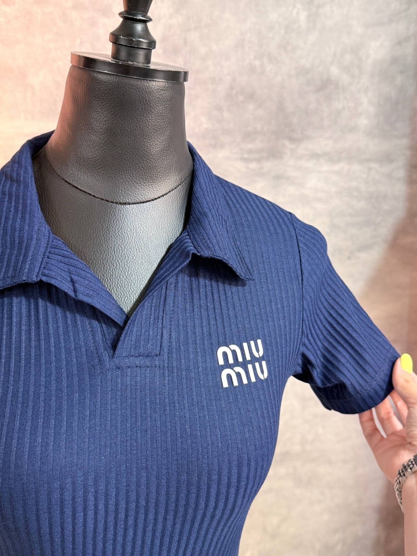سارافون یقه همرنگ miumiu(عمده) — تصویر ۵