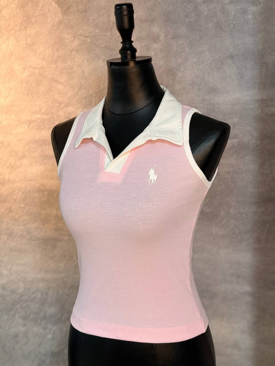 تاپ polo استیکری یقه سفیدمشکی(عمده) — تصویر ۳