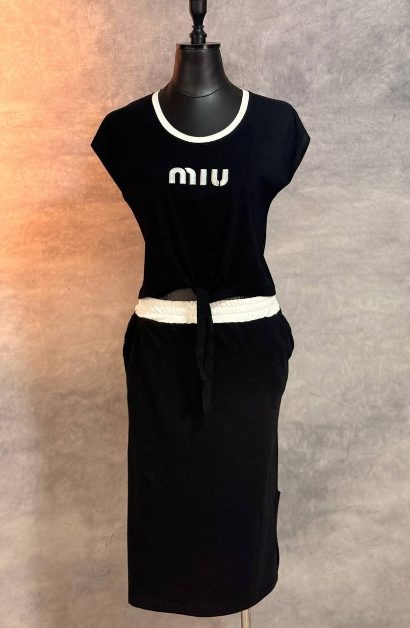 ست کراپ و دامن miu miu(عمده) — تصویر ۴